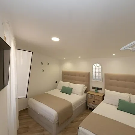 House - 1 Bedroom - 60242 *